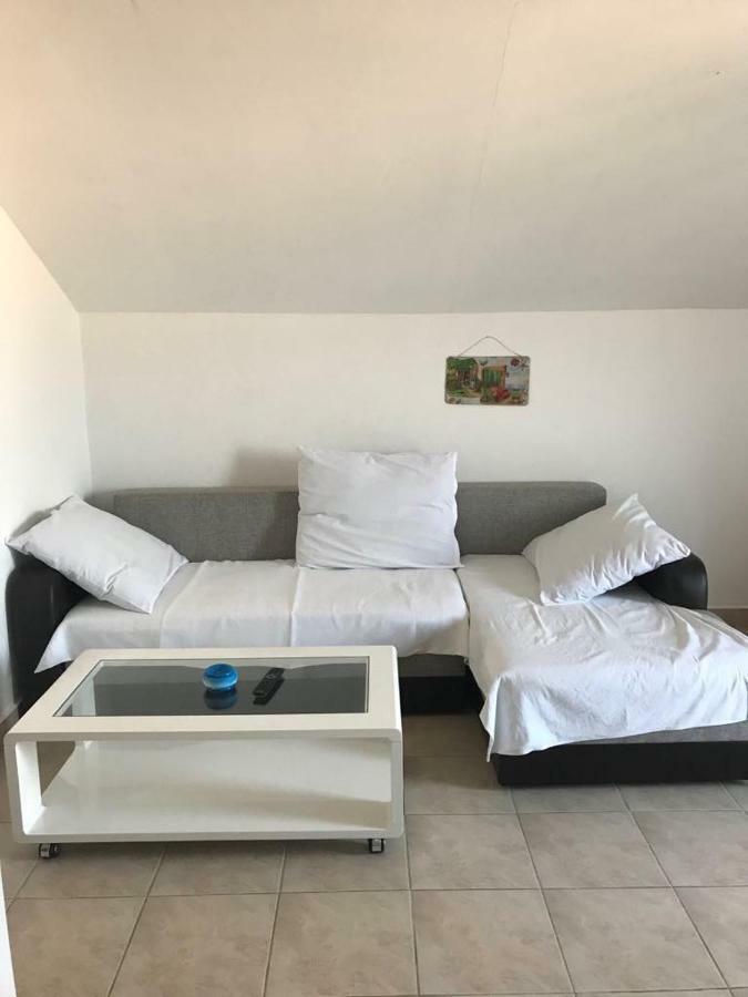 Apartmani Livk Debeljak Exteriör bild
