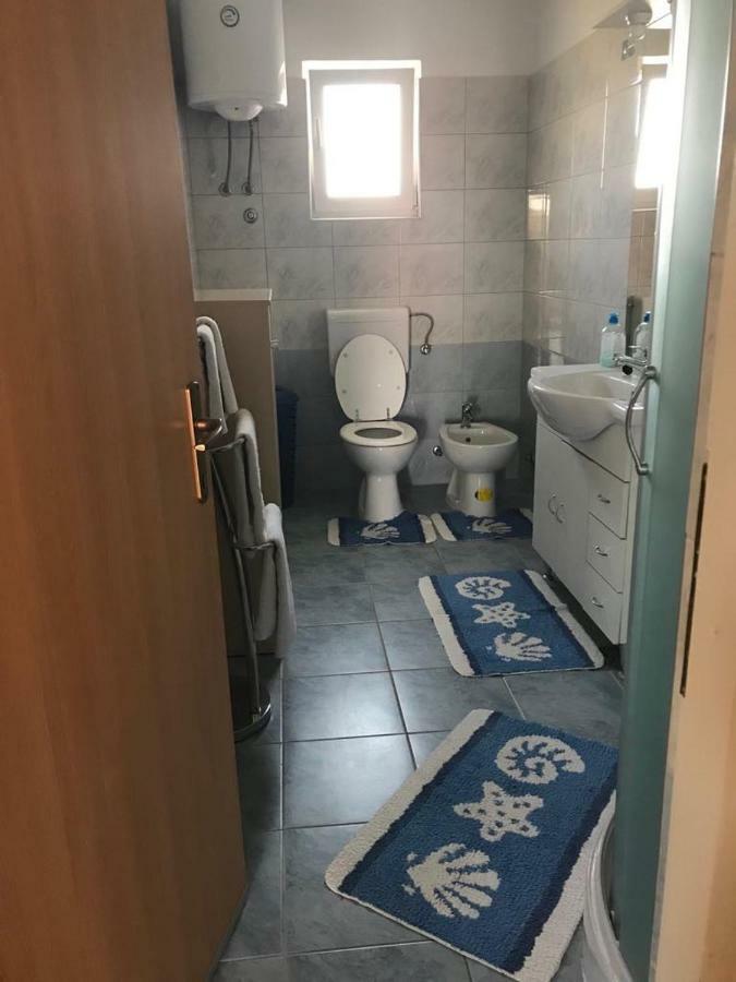 Apartmani Livk Debeljak Exteriör bild