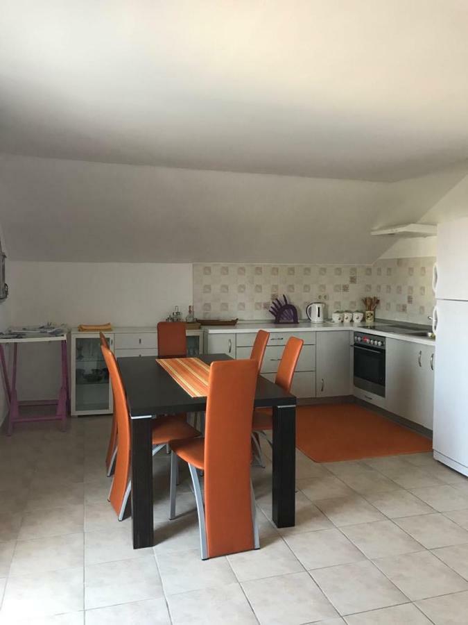 Apartmani Livk Debeljak Exteriör bild